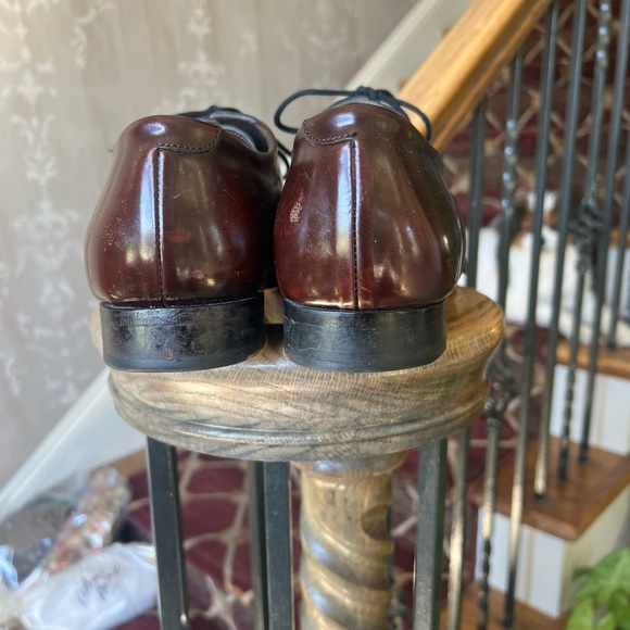 LODING men’s size 10, Oxford, Burgundy, Brown color, excellent condition - Picture 4 of 15